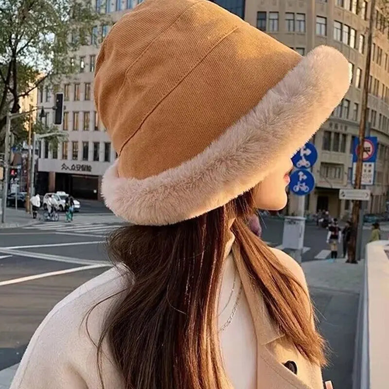 Women Winter Furry Bucket Hat Rolled Brim Faux Fur Cloche Hat with Fleece Lining Autumn And Winter Windproof Warm Hat